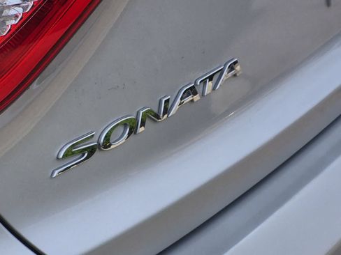 Used 2016 Hyundai Sonata Sport w/ Option Group 1V FWD image 13