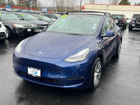 Used 2023 Tesla Model Y Long Range image 4