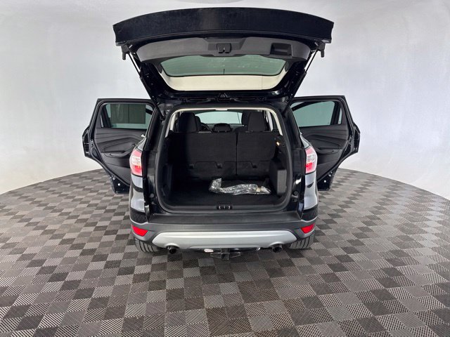 Used 2018 Ford Escape SE w/ Ford Safe & Smart Package FWD image 15