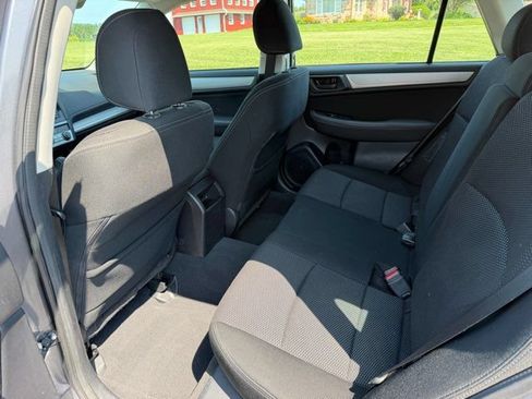 Used 2019 Subaru Outback 2.5i AWD/4WD image 18