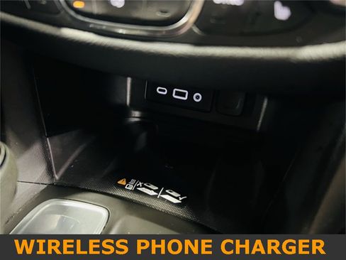 Used 2020 Chevrolet Equinox Premier image 33