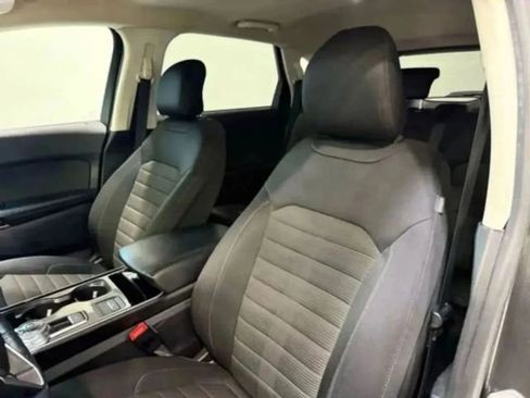 Used 2019 Ford Edge SEL FWD image 44