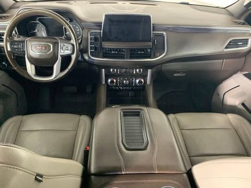 Used 2021 GMC Yukon SLT w/ SLT Luxury Package AWD/4WD image 2
