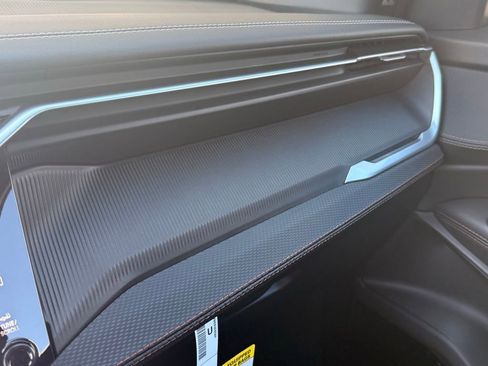 New 2026 Jeep Cherokee Overland w/ Advanced Pro Tech Group image 24