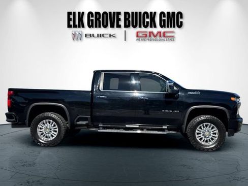 Used 2022 Chevrolet Silverado 3500 High Country w/ Z71 Off-Road Package image 3