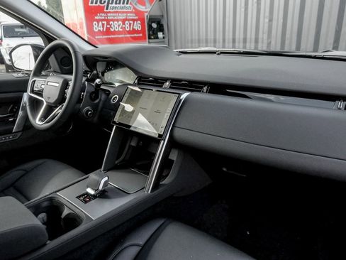 Used 2025 Land Rover Discovery Sport S image 22