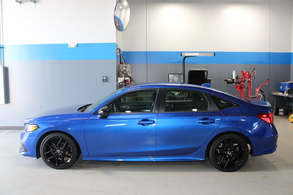 Used 2023 Honda Civic Sport image 10