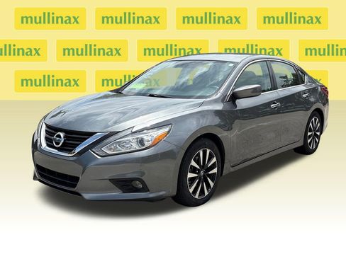 Used 2018 Nissan Altima 2.5 SV FWD image 15