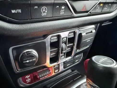 Used 2024 Jeep Gladiator Rubicon image 21