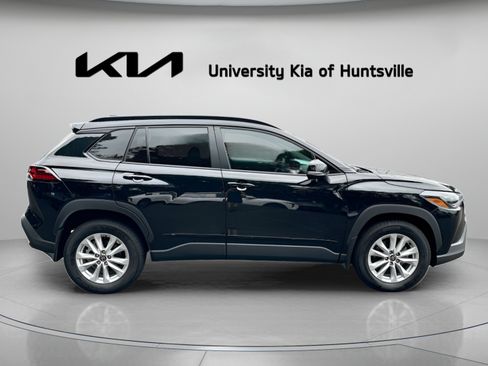Used 2026 Toyota Corolla Cross LE FWD image 9