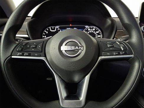 Used 2023 Nissan Altima 2.5 SV image 20