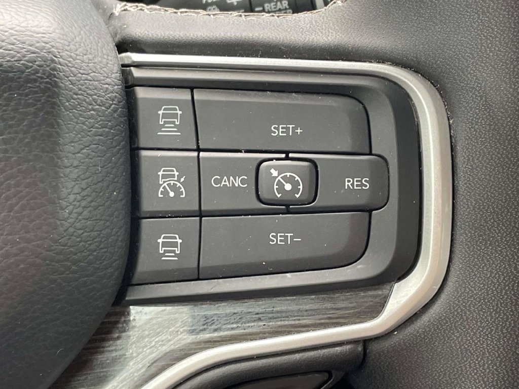 Used 2022 Jeep Wagoneer Series II w/ Flexible Seating Group AWD/4WD image 33
