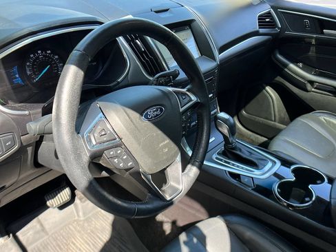 Used 2018 Ford Edge Titanium AWD/4WD image 9
