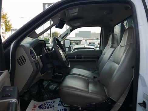 Used 2008 Ford F550 2WD Regular Cab Super Duty image 21