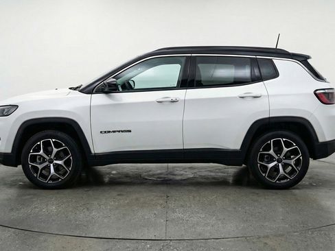 Used 2025 Jeep Compass Limited image 5