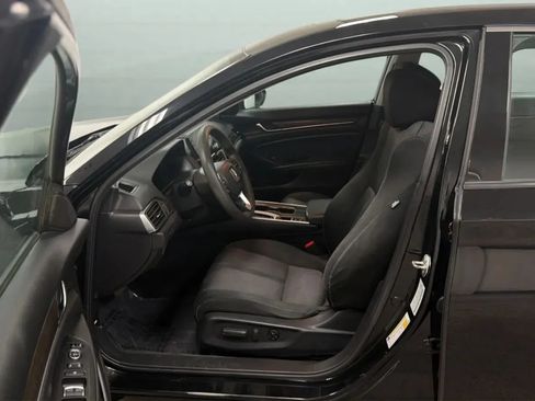 Used 2018 Honda Accord EX image 21