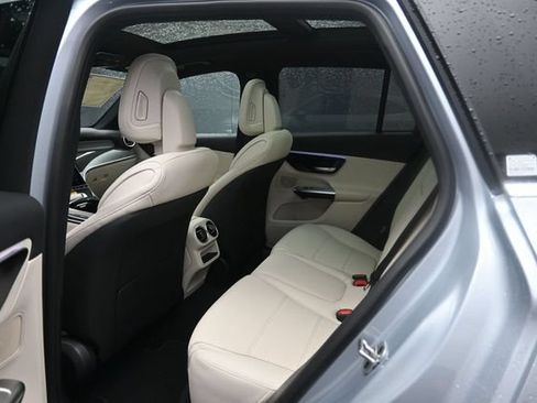 Used 2026 Mercedes-Benz GLC 300 image 21
