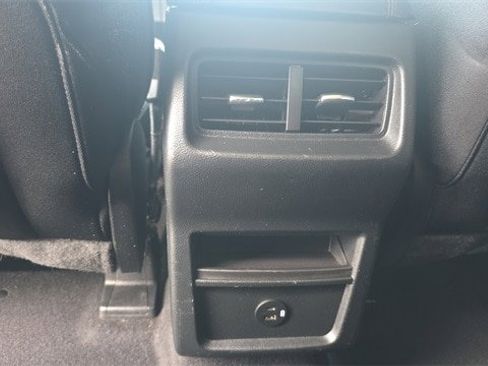 Certified 2022 Ford Edge SE image 26