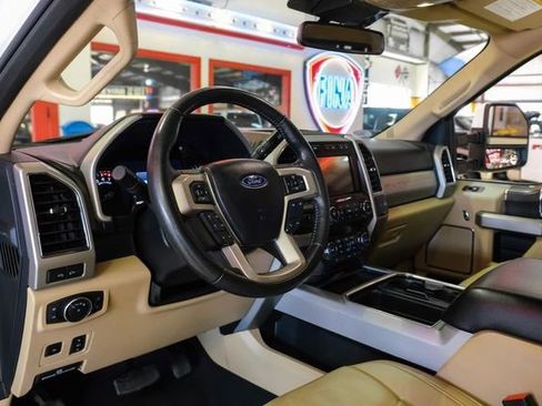 Used 2020 Ford F250 Lariat w/ Lariat Ultimate Package image 5