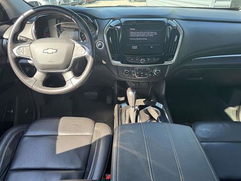 Used 2020 Chevrolet Traverse LT w/ LT Premium Package image 12