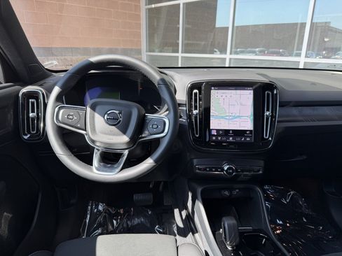 Used 2024 Volvo XC40 Recharge Plus w/ Protection Package Premier RWD image 16