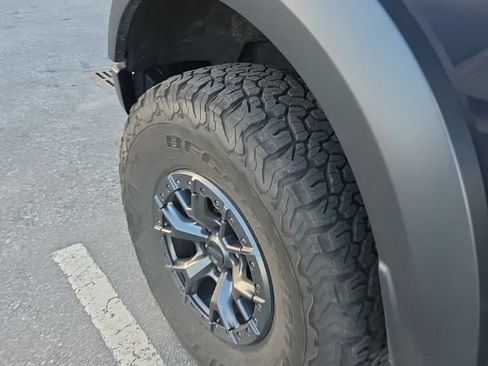 Used 2022 Ford F150 Raptor w/ Raptor 37 Performance Package AWD/4WD image 16