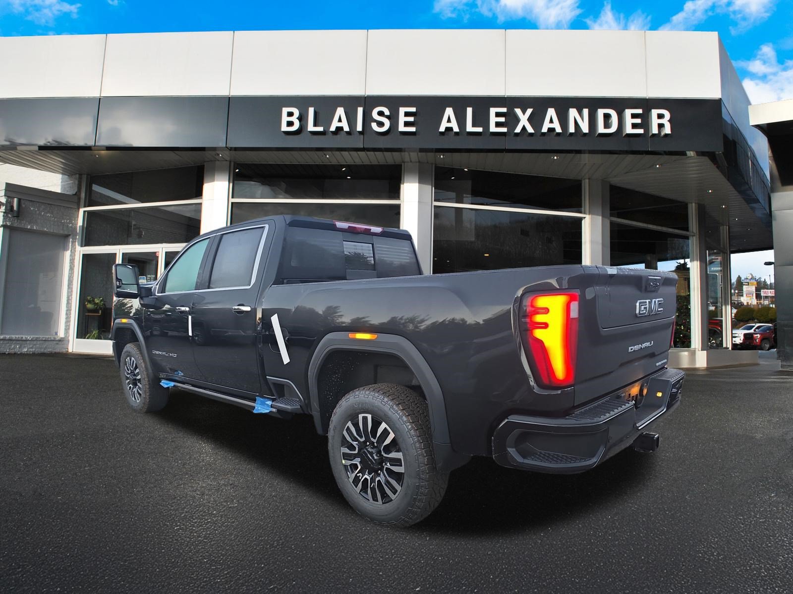 New 2026 GMC Sierra 3500 Denali Ultimate AWD/4WD image 6