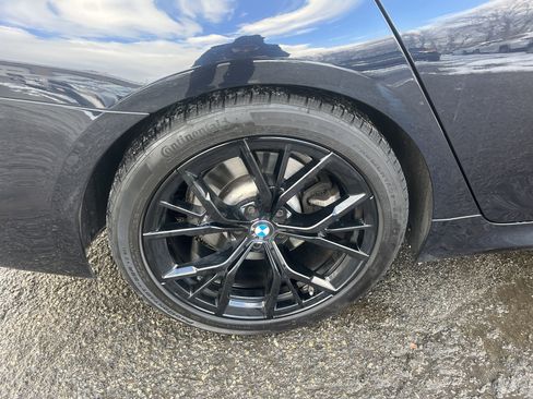 Used 2022 BMW 530i xDrive w/ M Sport Package image 12