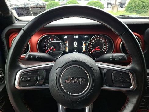 Used 2019 Jeep Wrangler Unlimited Rubicon w/ Dual Top Group AWD/4WD image 18