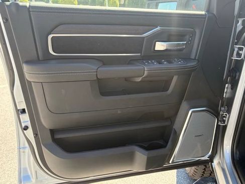 New 2026 RAM 2500 Laramie AWD/4WD image 11