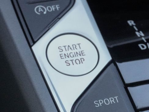 Used 2025 BMW 230i xDrive 230i xDrive w/ Premium Package image 30