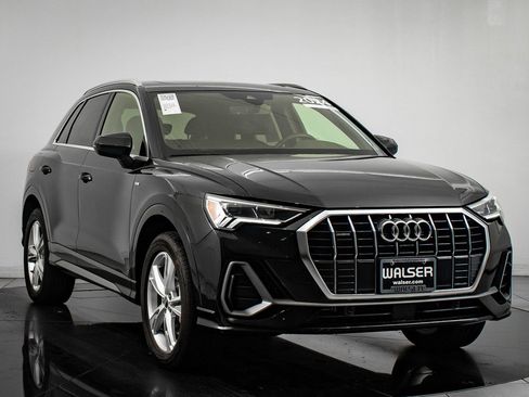 Certified 2024 Audi Q3 2.0T Premium w/ Convenience Package image 12