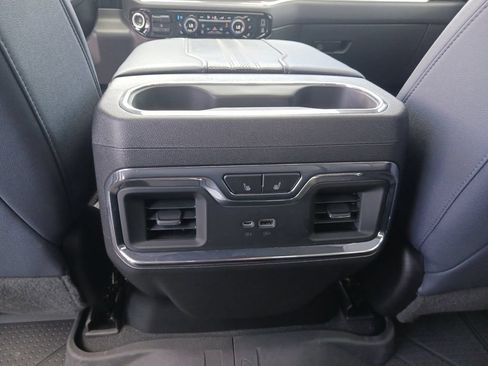 Used 2023 Chevrolet Silverado 1500 High Country w/ High Country Premium Package AWD/4WD image 24