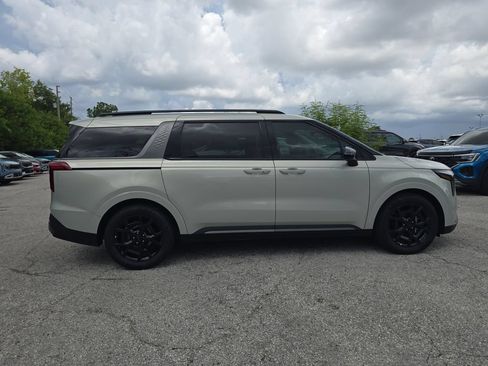 New 2026 Kia Carnival SX Prestige FWD image 9