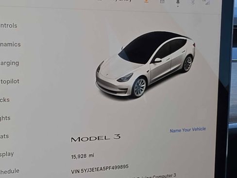 Used 2023 Tesla Model 3 Standard Range image 22