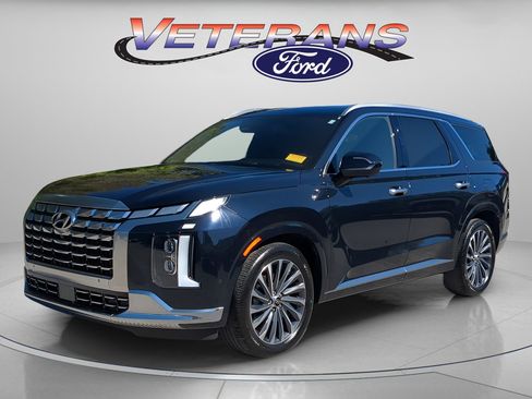 Used 2024 Hyundai Palisade Calligraphy image 1