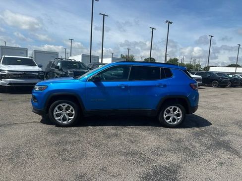 Used 2024 Jeep Compass Latitude AWD/4WD image 6