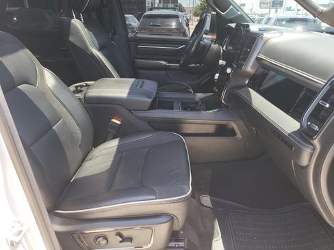 Used 2025 RAM 1500 Limited AWD/4WD image 11