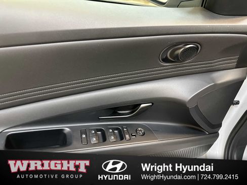 Certified 2025 Hyundai Elantra SEL image 10