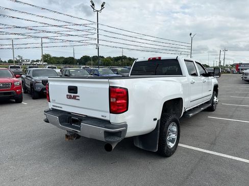 Used 2018 GMC Sierra 3500 SLT w/ Duramax Plus Package AWD/4WD image 5