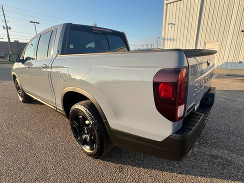 New 2026 Honda Ridgeline Black Edition image 7