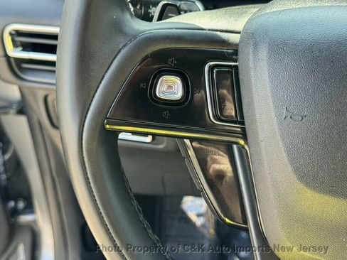 Used 2024 Lincoln Corsair AWD w/ Equipment Group 101A image 18