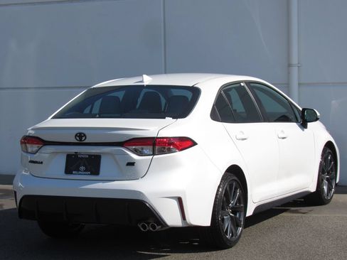 Certified 2026 Toyota Corolla SE FWD image 6