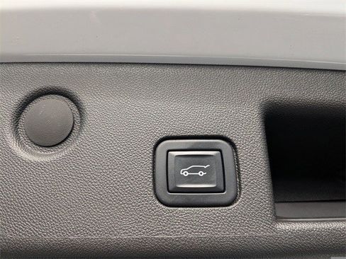 Certified 2022 Chevrolet Equinox RS image 5