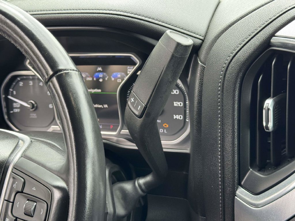 Used 2021 GMC Sierra 1500 SLT w/ Technology Package AWD/4WD image 9
