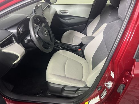 Used 2022 Toyota Corolla LE w/ LE Convenience Package FWD image 16