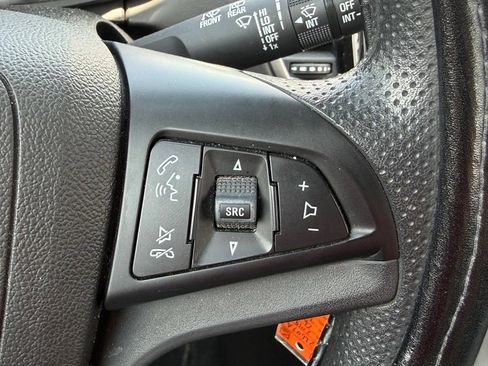 Used 2019 Chevrolet Trax LS AWD/4WD image 29