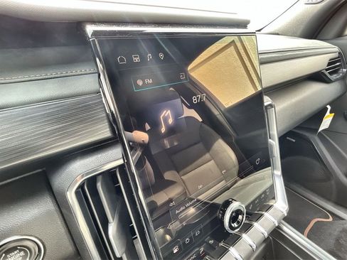 New 2025 GMC Acadia AT4 w/ Super Cruise Package image 21