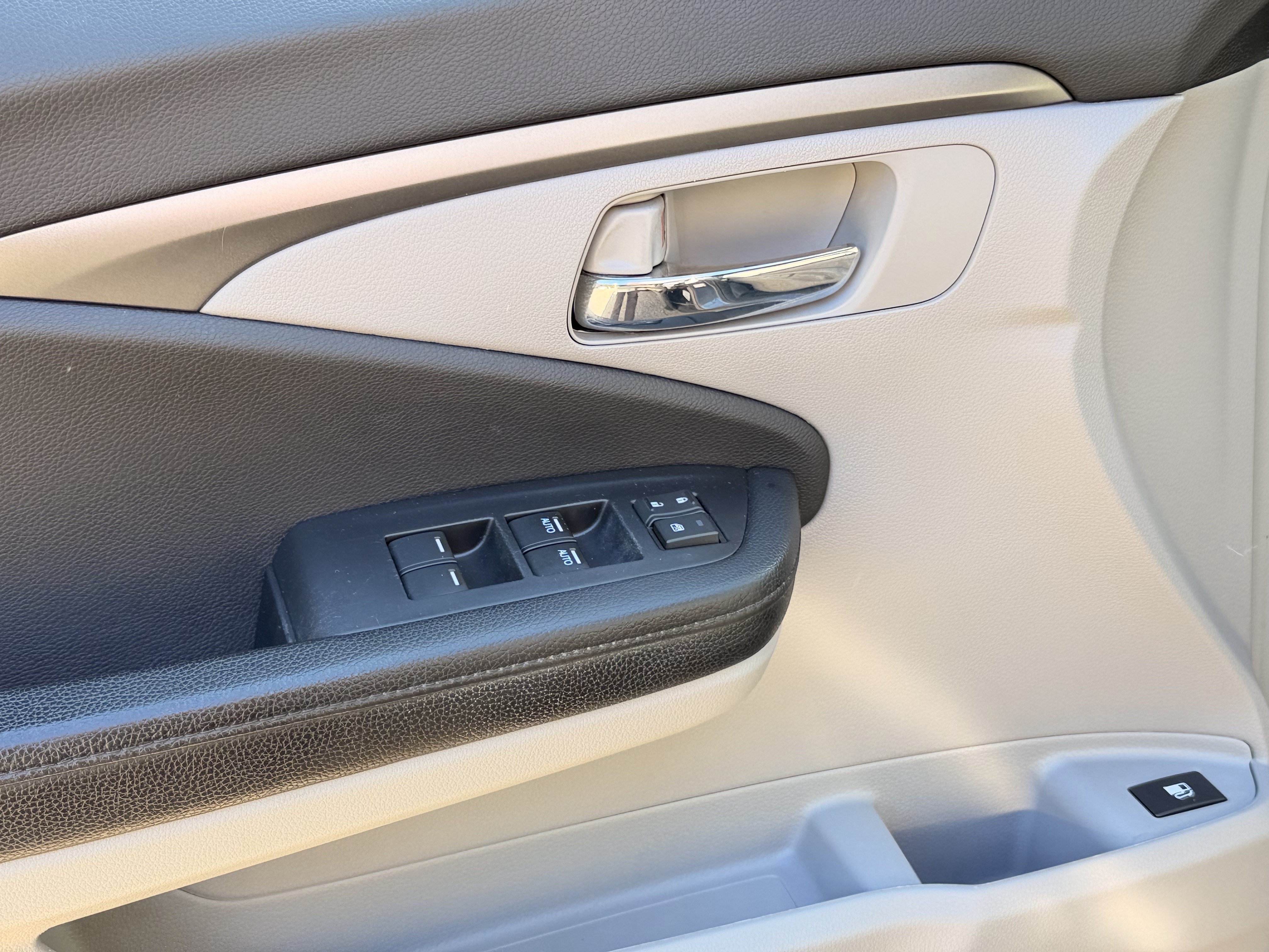 Used 2019 Honda Pilot EX image 12