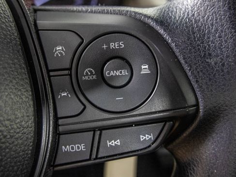 Used 2025 Toyota Corolla LE FWD image 28
